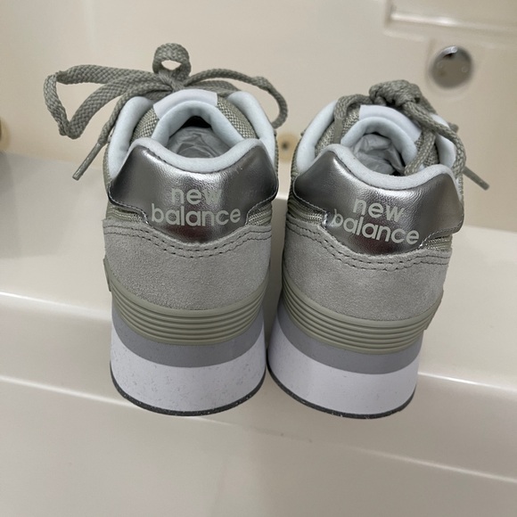 New Balance 515+ Classics Women’s Sneakers - Picture 4 of 12